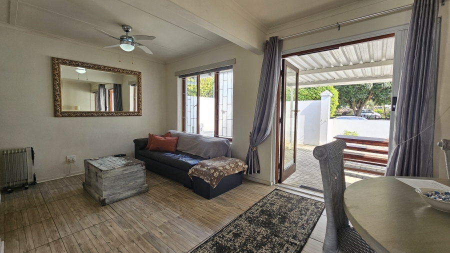 2 Bedroom Property for Sale in Paradise Beach Eastern Cape